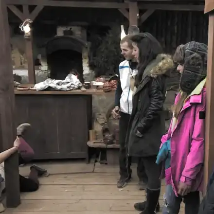 Ексклузивно в HotArena! Ася Капчикова се преби във „Фермата“ (Шокиращи снимки)