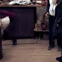 Ексклузивно в HotArena! Ася Капчикова се преби във „Фермата“ (Шокиращи снимки)