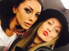 Гранде скандал! Стилистката на Еменуела - Ива Атанасова захапа Глория: Ти си неизвестна ретро манекенка с изложба от мъжки полови органи!