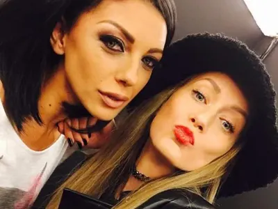 Гранде скандал! Стилистката на Еменуела - Ива Атанасова захапа Глория: Ти си неизвестна ретро манекенка с изложба от мъжки полови органи!