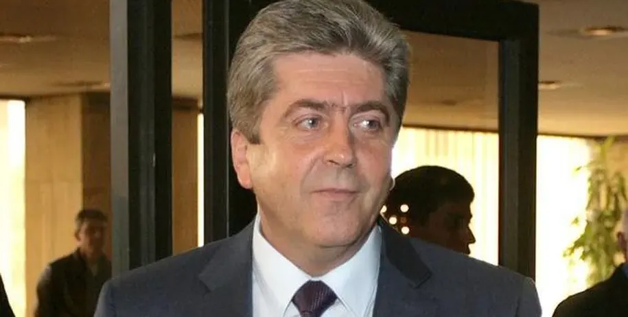 „Социалният президент” Георги Първанов се изтупа с костюм за 7 бона от бутика на милионерите „CANALI”