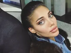 Ексклузивно разкритие в HotArena! Защо Есмер цъфти от щастие? Би ли шута на Благо, има ли нов любовник? Вижте ОТГОВОРИТЕ