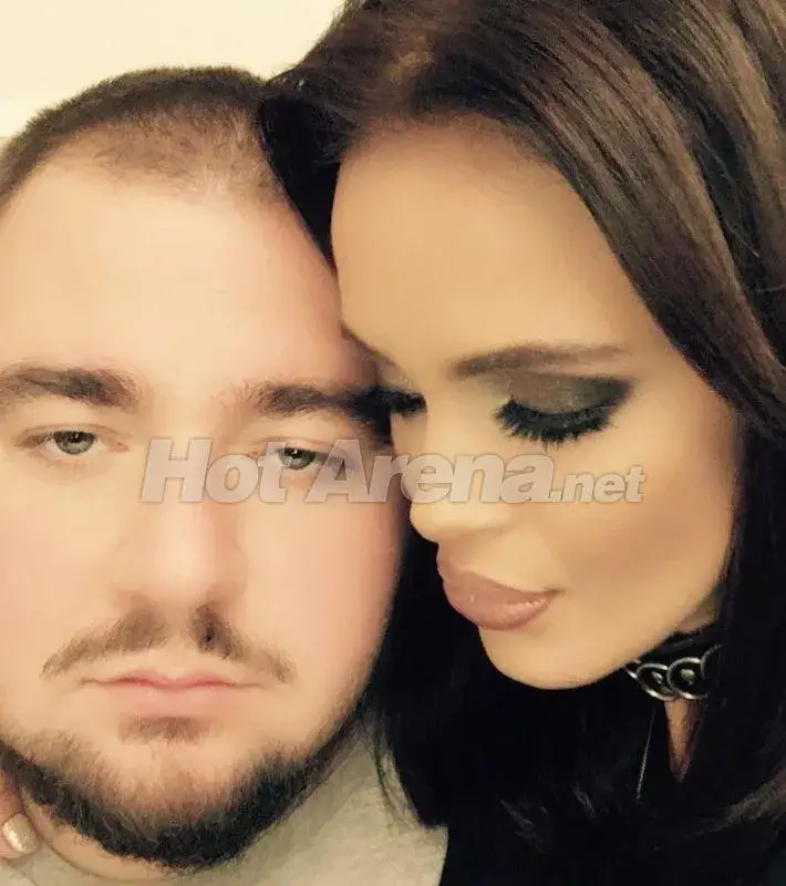 Мария и Гущеров ексклузивно пред HotArena: РАЗВОД няма! Тази снимка опровергава всички измислици за крах в брака на семейството!