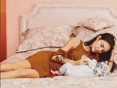 Бейби бум през 2016! Вижте кои звезди се сдобиха с наследници и кои очакват бебета през 2017 (Снимки)