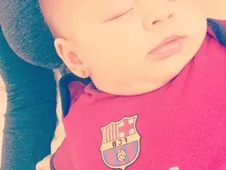 Бейби бум през 2016! Вижте кои звезди се сдобиха с наследници и кои очакват бебета през 2017 (Снимки)