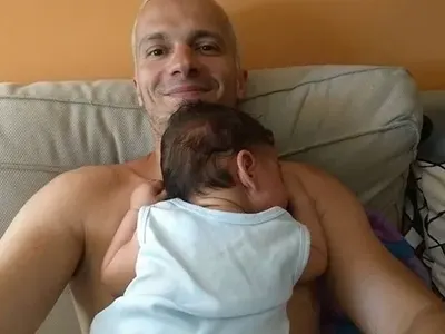 Бейби бум през 2016! Вижте кои звезди се сдобиха с наследници и кои очакват бебета през 2017 (Снимки)