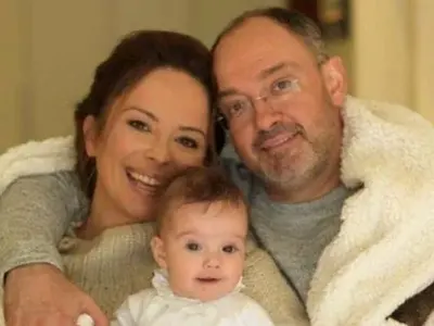 Бейби бум през 2016! Вижте кои звезди се сдобиха с наследници и кои очакват бебета през 2017 (Снимки)