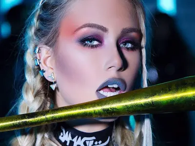 Гери-Никол засенчи и Издислав с новата си песен (Вижте как я гаврят феновете)