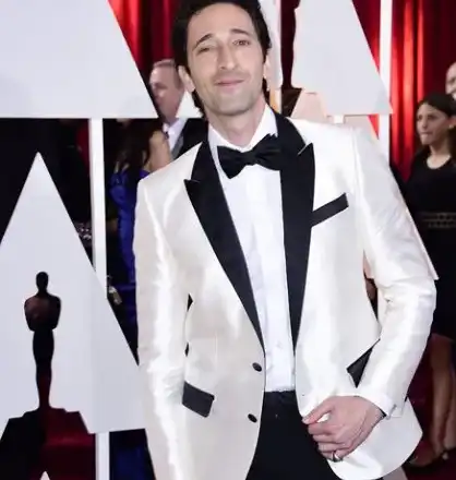 Измамиха холивудския актьор Едиън Броуди в наше чейндж бюро