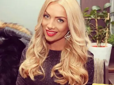 Русата Златка закъса за пари