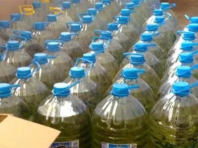 СКАНДАЛНО! Пробутват опасна домашна ракия за Коледа