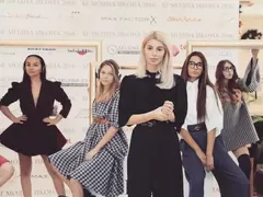 ШОК! Мегз и ангелите лъснаха публично без капка грим (Снимки)