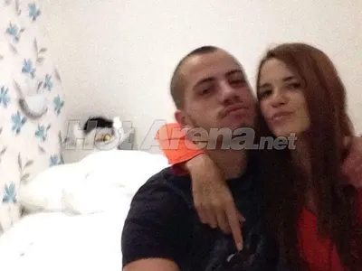 Ексклузивно в HotArena! Вижте как бившата на Илиян му е слагала рога! Снимка от леглото с любовника си + скрийншот на скандални чатове!