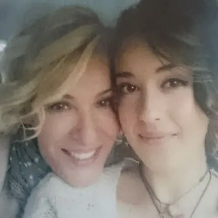 Гала закъса с нервите, след както оперираха 19-годишната Мари по спешност