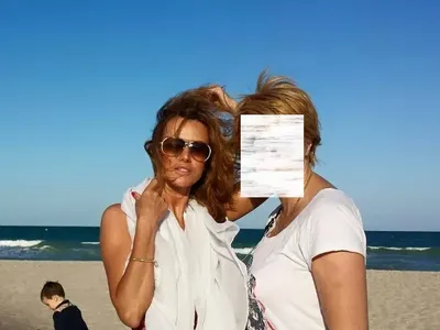 Маските падат! Ето я любовницата на Веско Маринов заради който си заряза децата! Край на цензурата, вижте я! Снимки + подлата й история