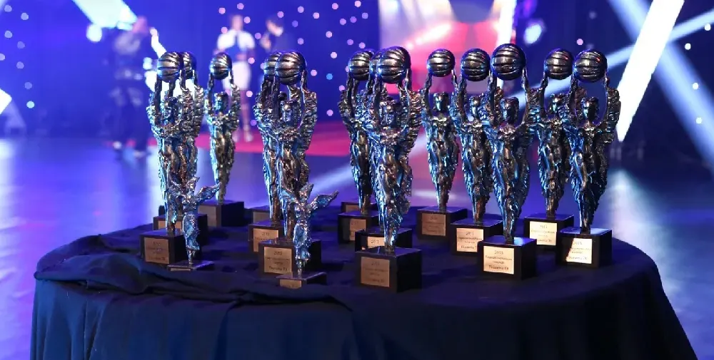 Пайнер без церемония за връчването на наградите! Замесиха в интрига Андреа и Камелия+ още РАЗКРИТИЯ!