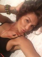 Ексклузивно в HotArena! Моника Валериева става бизнесменка, ще продава китайски мигли! (Всичко за работния й план)