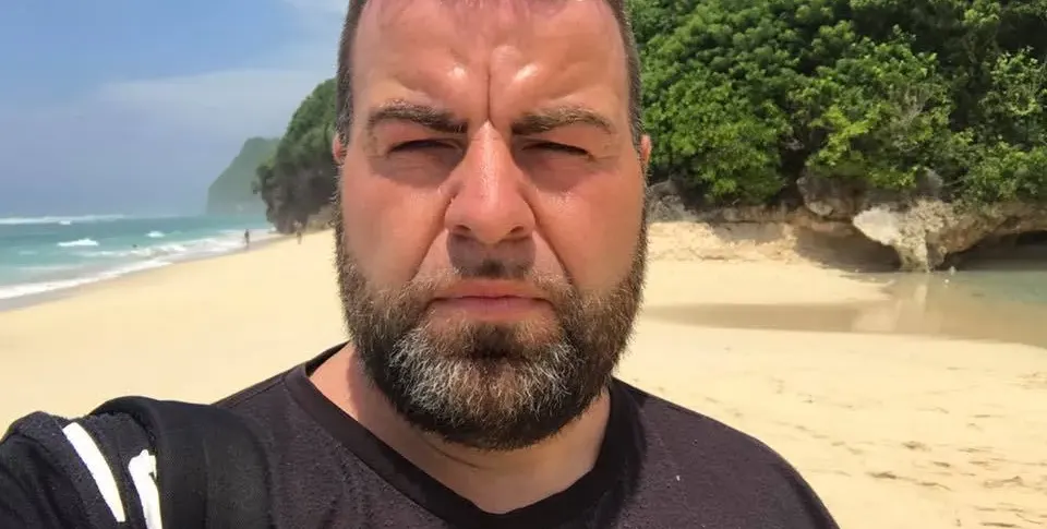 Почина Роро Кавалджиев