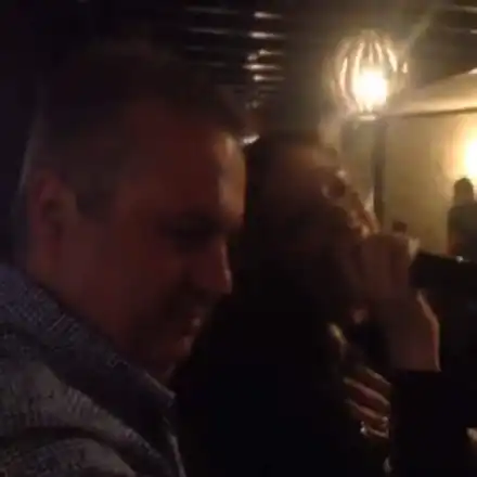 Скандално! Емилия пее на пияния Коко Динев! Бизнесменът пуши в лицето на сина си и го кара да тропа на барабанчета (Видео)