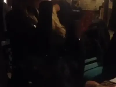 Скандално! Емилия пее на пияния Коко Динев! Бизнесменът пуши в лицето на сина си и го кара да тропа на барабанчета (Видео)