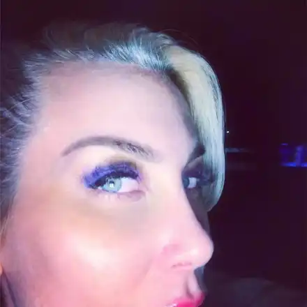 Антония Петрова шокира феновете си с набол мустак (Фото)