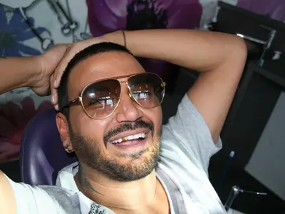 Азис се е казвал Станислав, спял в колата си, живеел у Тони Стораро, изпада в депресии + още неизвестни факти от живота му