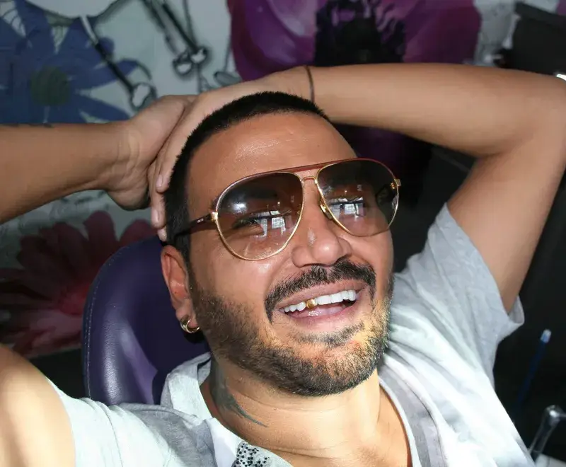 Азис се е казвал Станислав, спял в колата си, живеел у Тони Стораро, изпада в депресии + още неизвестни факти от живота му