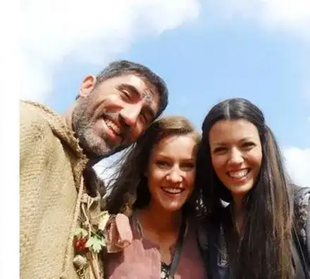 Башар Рахал заживя с любовницата си, докато жена му е в САЩ