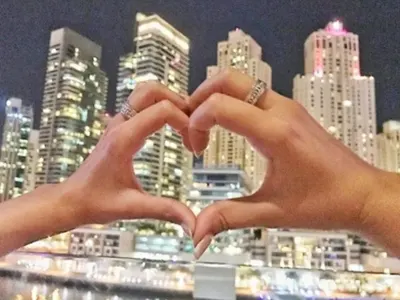 Цвети Стоянова за почивката си в Дубай: ПУКАЙТЕ се от злоба! Обвиняват я, че прахосала даренията в Абу Даби (Всичко за скандала)