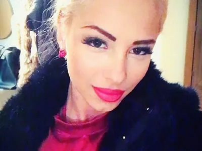 Цвети Стоянова за почивката си в Дубай: ПУКАЙТЕ се от злоба! Обвиняват я, че прахосала даренията в Абу Даби (Всичко за скандала)