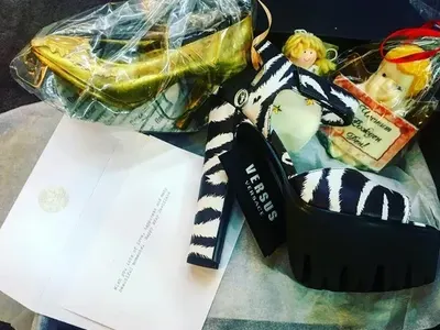 ДесиСлава закъсня за рождения си ден! Благой сам посрещаше гостите на купона (СНИМКИ)