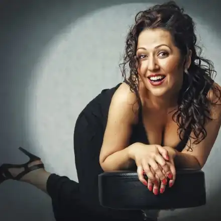 ГОЛЯМ СЕИР! Сгащиха дибидюс Милица Гладнишка да прави джиджи-биджи с любовник в студио за танци (Подробности)