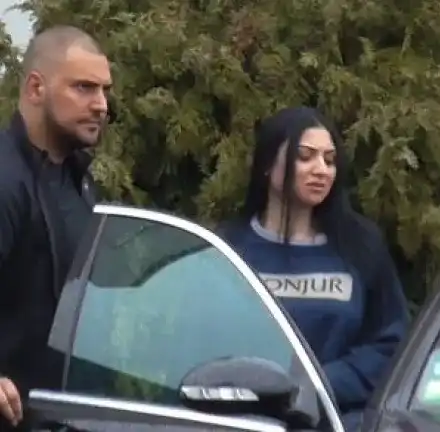 Гринго полудя от ревност, не пуска Софка с Устата в САЩ