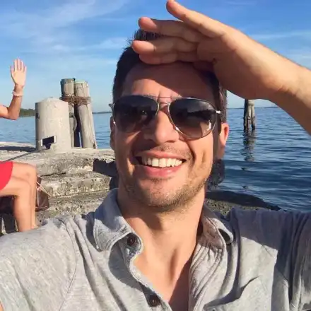 Йоанна Драгнева дразни Ненчо с годежен пръстен (Фото)