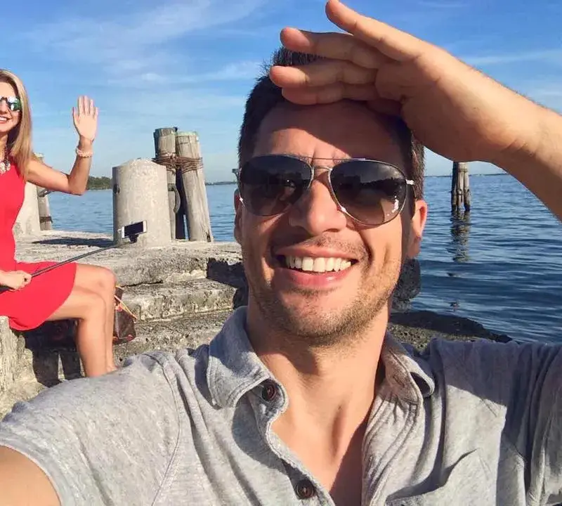 Йоанна Драгнева дразни Ненчо с годежен пръстен (Фото)