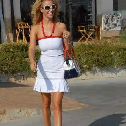 Ирен Онтева продава мерцедес за 100 бона, носи й лош късмет