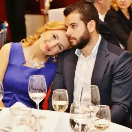 Иван гледа Ирина Тенчева като кралица! Купи й апартамент в Халхидики, Гърция (Подробности)