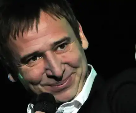 Какво се случва с Виктор Калев? Когато не е в роля, комикът е доста вял и скучен! (Причините ТУК)