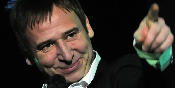 Какво се случва с Виктор Калев? Когато не е в роля, комикът е доста вял и скучен! (Причините ТУК)
