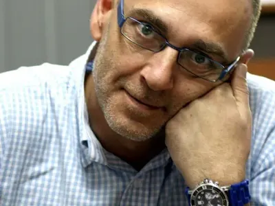 Любен Дилов-син крие ново гадже, била известна! Бившата му въртяла паралелна връзка с мъжа на Ирра