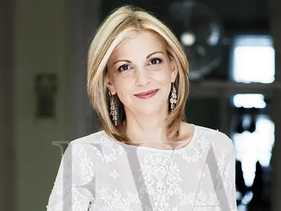 Миа Сантова родител за пример (Вижте как трепери над малката Ида)