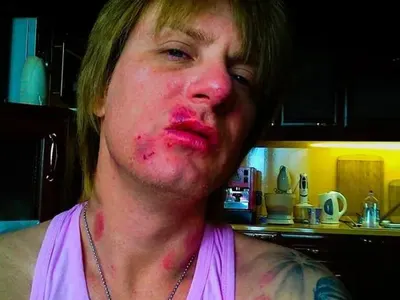 Митака от София ден и нощ щял да вдига сватба с мъж, имал интимни отношения и с Ники Китаеца на Азис (Още за тъмната страна от живота на мачото + Снимки))