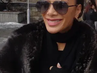 Никол Шерцингер първа дружка с майката на Григор (Двете избраха заедно църква за сватбата)