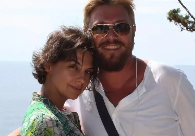 Полиция нахлу на сватбата на Миро! Три пъти униформените се опитали да озаптят празнуващите