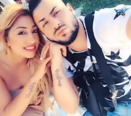 Разбиха и ограбиха колата на Роксана! Бременната звезда плаче и пуши в истерия