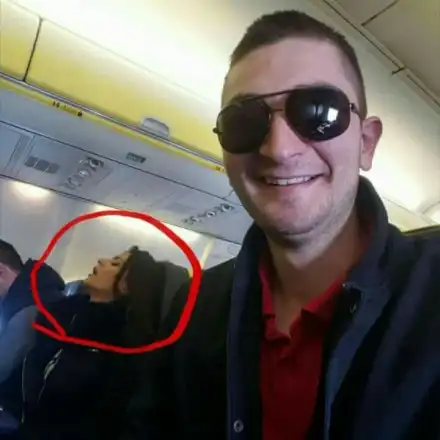 РЕЗИЛ! Преслава хърка като селски каруцар след няколко питиета, заглуши рева на самолетните двигатели (Уникално фото)