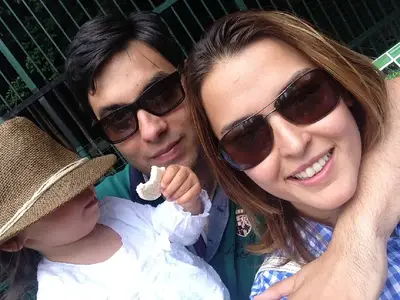 Светльо Иванов ял ароматизатор, жена му говори по дистанционното (Двамата нечовешки разсеяни)