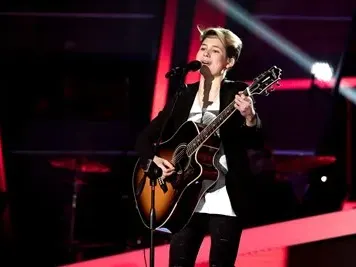 Учителка отключила анорексията на новата звезда на „Гласът на България“