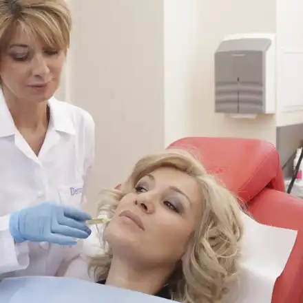 50-годишната Гала с лице като порцелан, наблъска се с  филъри на аванта