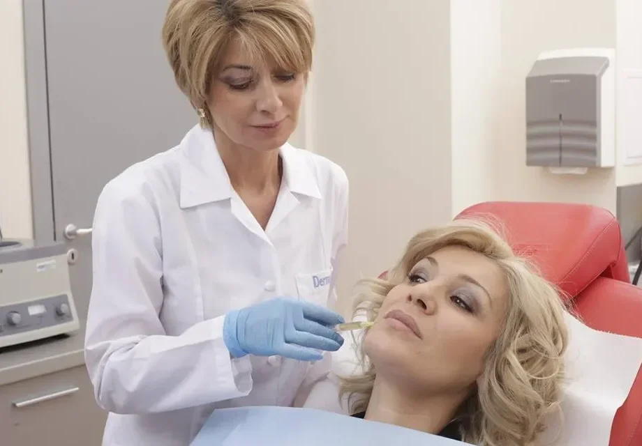 50-годишната Гала с лице като порцелан, наблъска се с  филъри на аванта